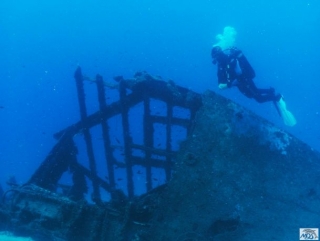  Wreck diving 